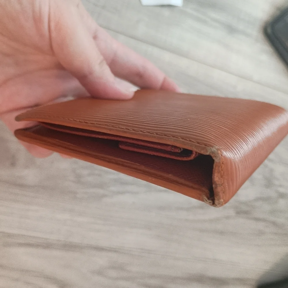 Louis Vuitton CHESNUT BIFOLD W/ Clasp